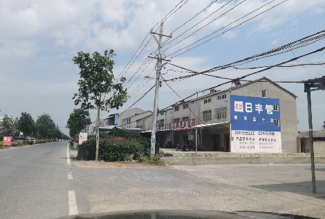 古田如何能保证墙体广告的醒目性？